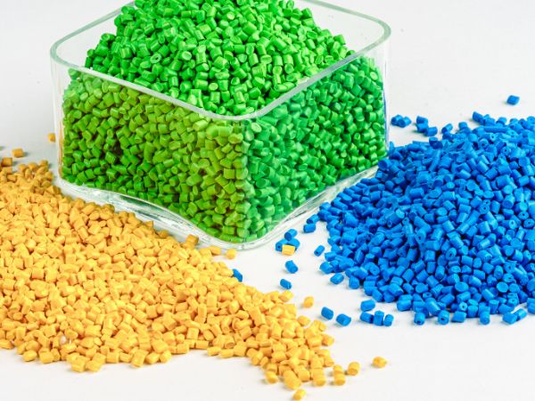 Plastic Rasin